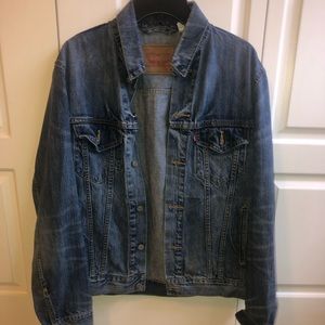 Vintage Levi’s denim jacket